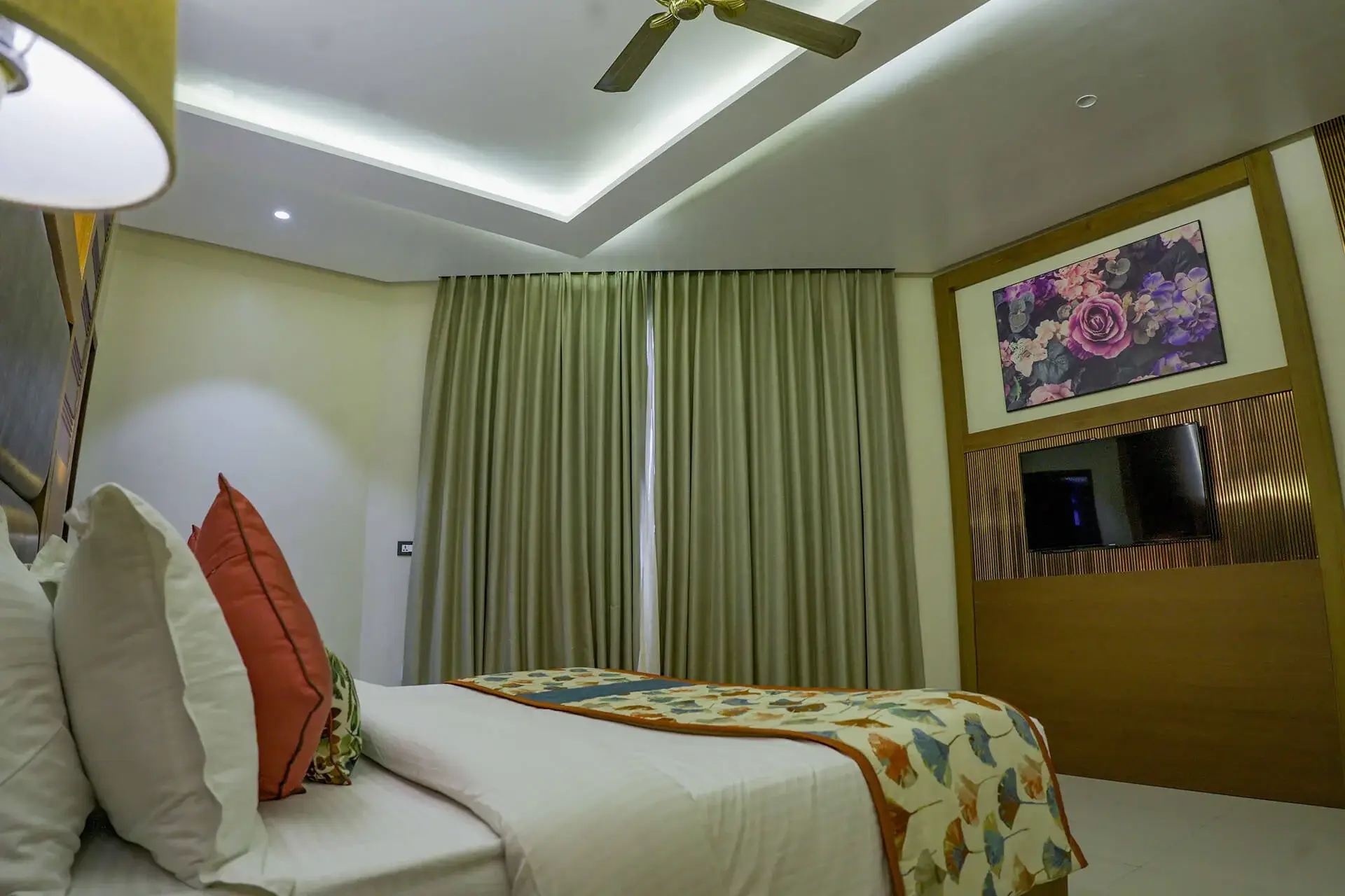 Best Hotel Resort in Mount Abu Road