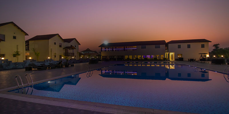 Resort in Mount Abu with Swimming Pool